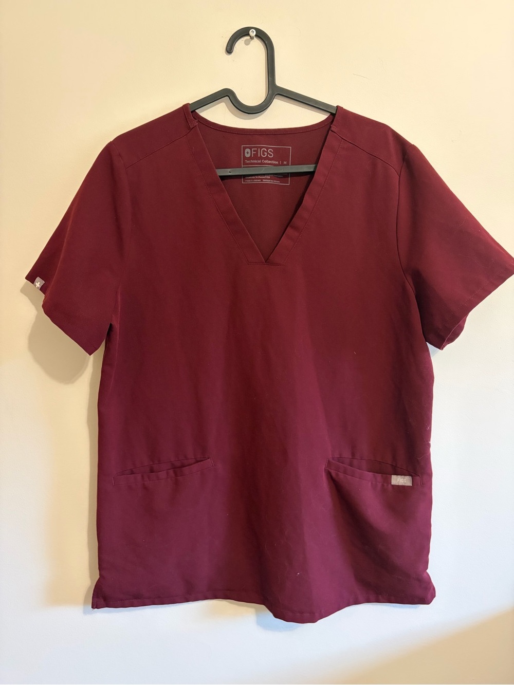 FIGS - size medium Women's Casma Three-Pocket Scrub Top.